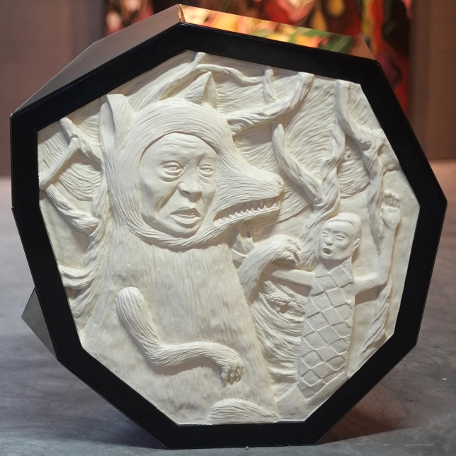 Rodel Tapaya, Sigbin, 2014, Bronze mirror and fiberglass, 48,26 x 60,96 x 63,5 cm | 19 x 24 x 25 in, # TAPA0042 